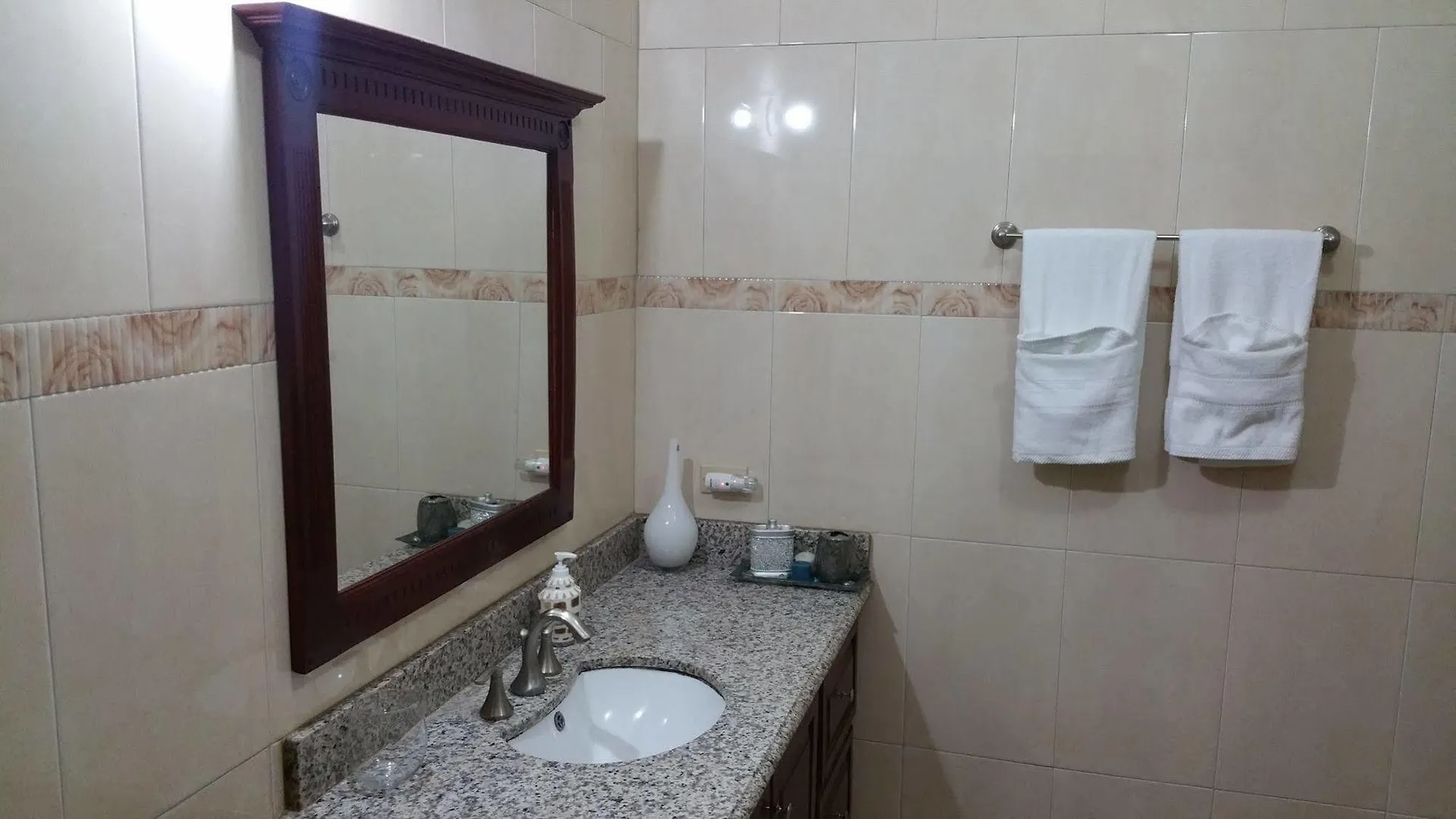 Modern London Decor Guest Apartments 킹스톤